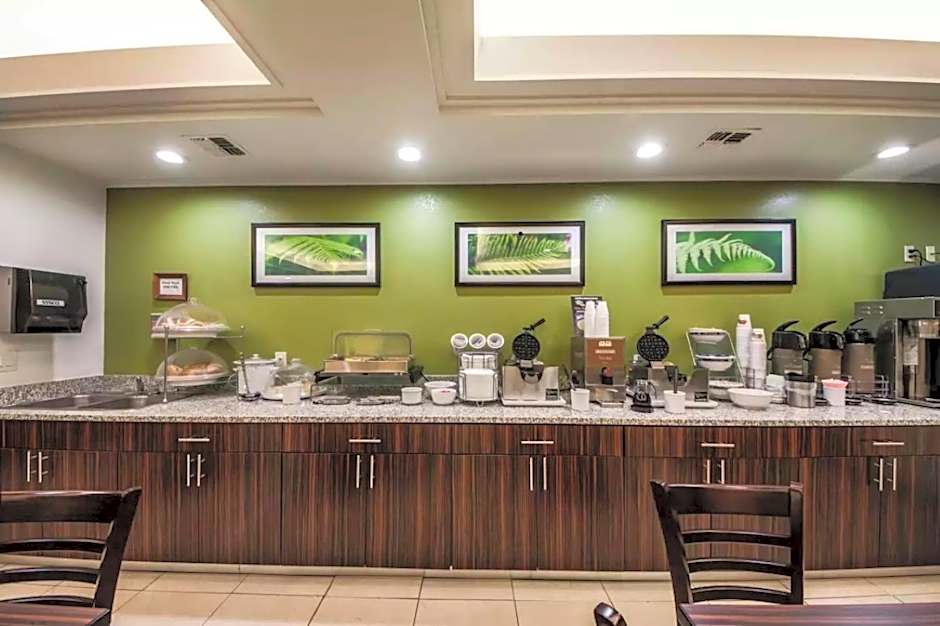 Sleep Inn And Suites Central / I-44