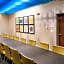 Holiday Inn Express & Suites Dodge City By IHG