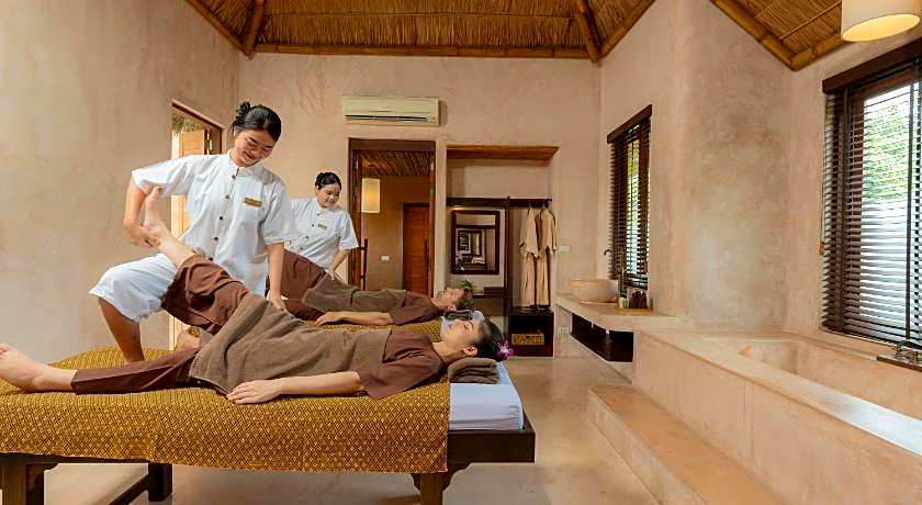 High Season Pool Villa & Spa