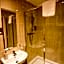 Bath House Hotel & Restaurant