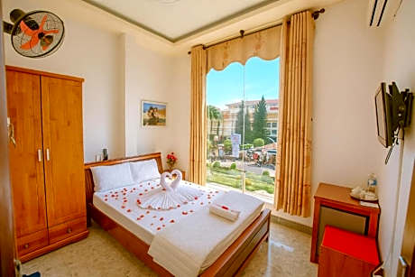 Phu Vang Pleiku Hotel