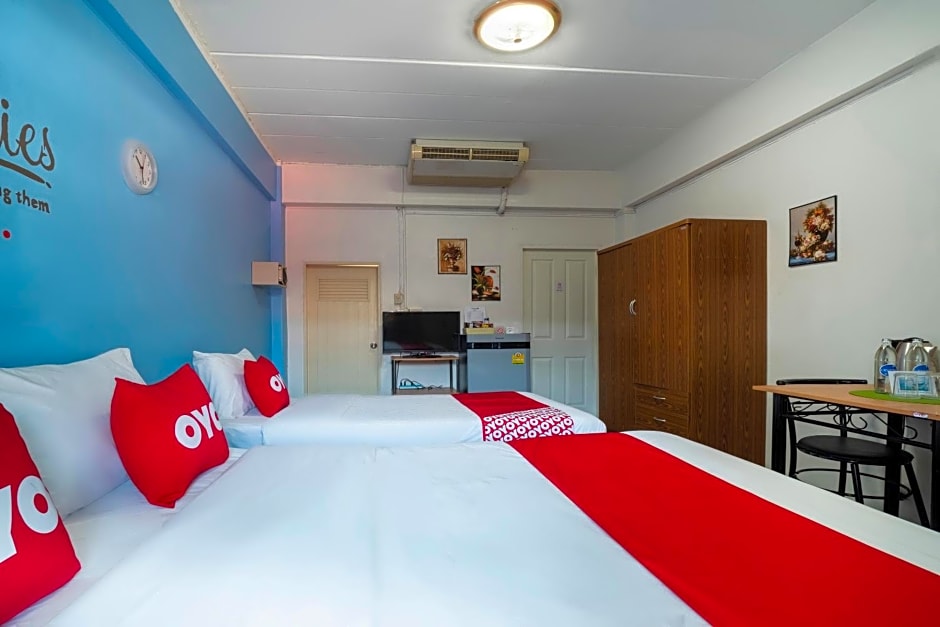 OYO 838 Aromdee Apartment