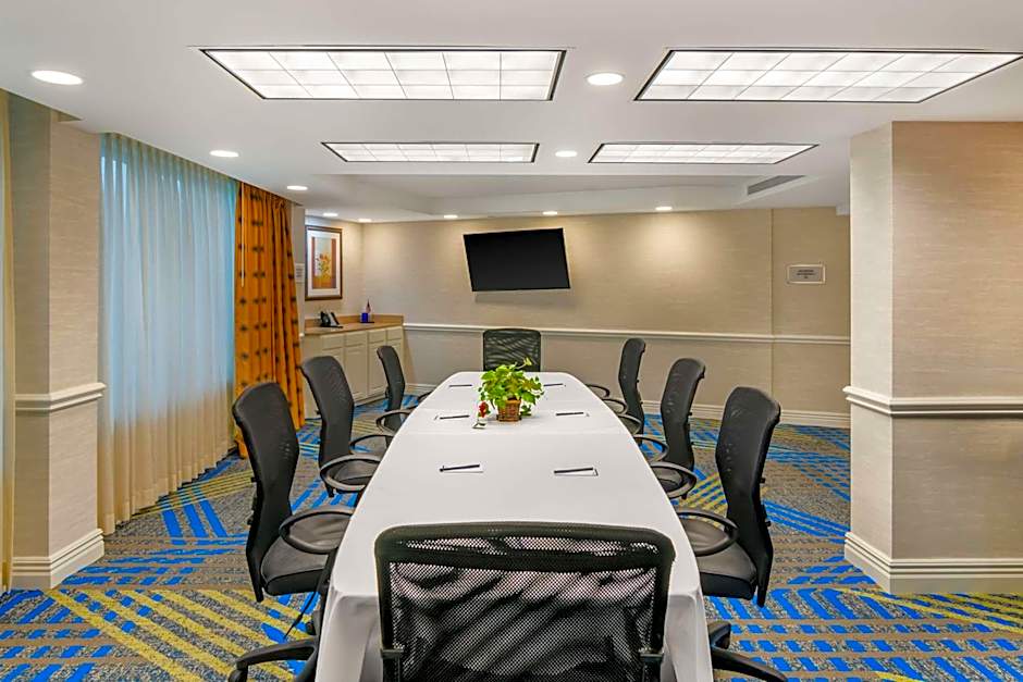 DoubleTree By Hilton Jefferson City