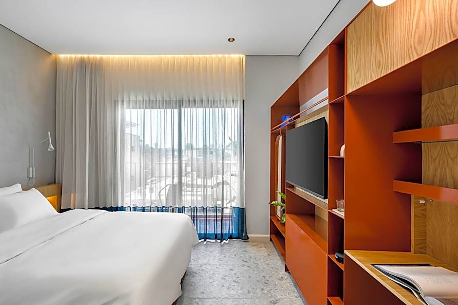 Hotel 48