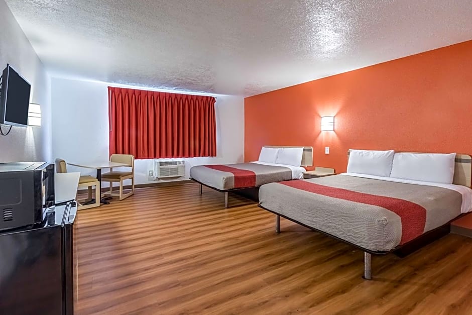 Motel 6-Beaverton, OR