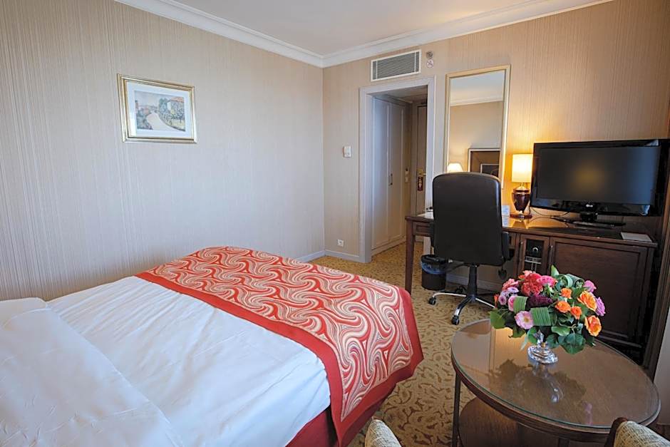 Buyukhanli Park Hotel