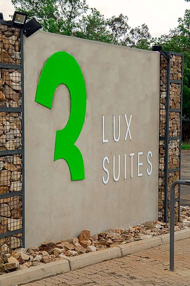 3 Lux Suites