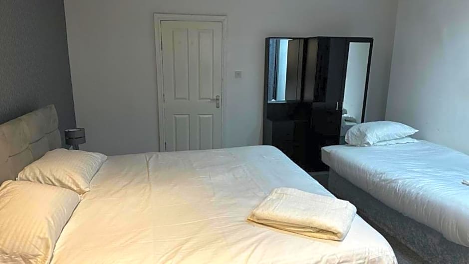 OYO The Pleasant House