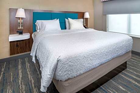 1 King Hearing Accessible Nonsmoking