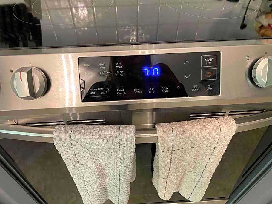 Bright & Cozy 4BR Home for Your Family Stay With Optional Pool Access