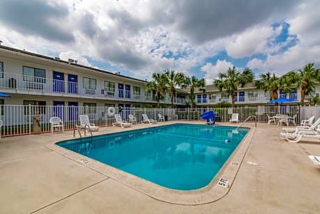 Motel 6-Ft. Pierce, FL