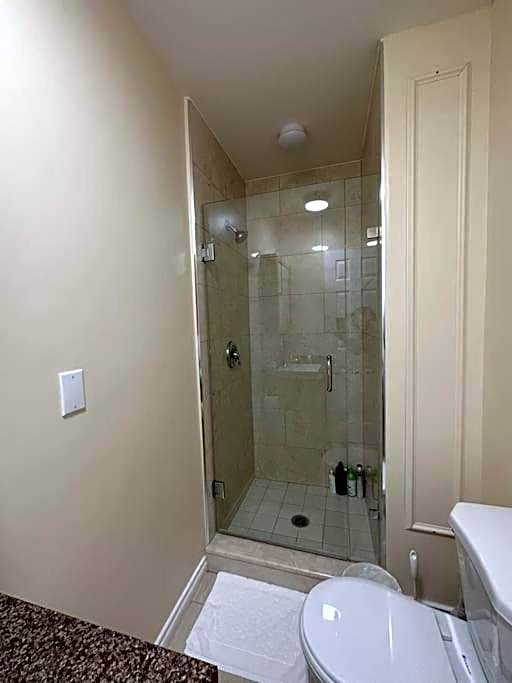 Super Cosy 8Bed & 6Bath in Vancouver heart near to airport and DownTown