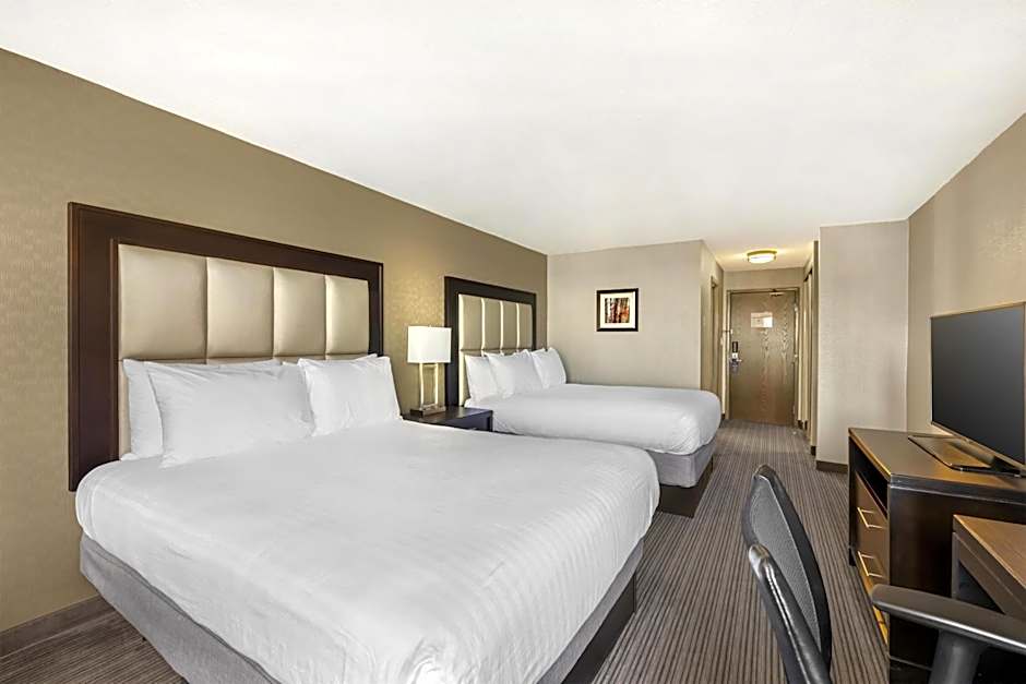 Best Western Plus Waterfront Hotel