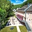 Logis Hôtel Restaurant Les 2 Rives - A75, en bordure de rivière