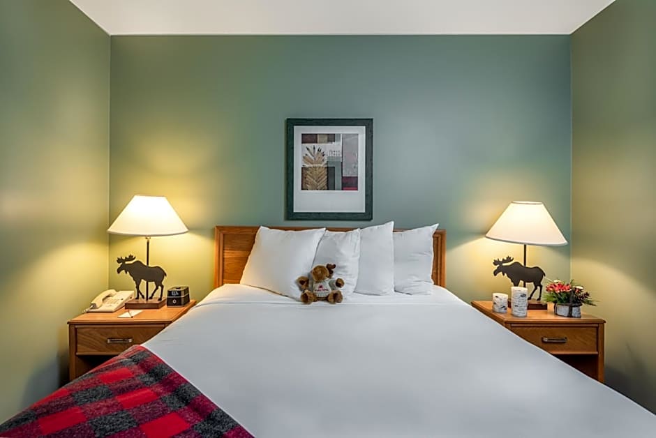 Grand Summit Hotel