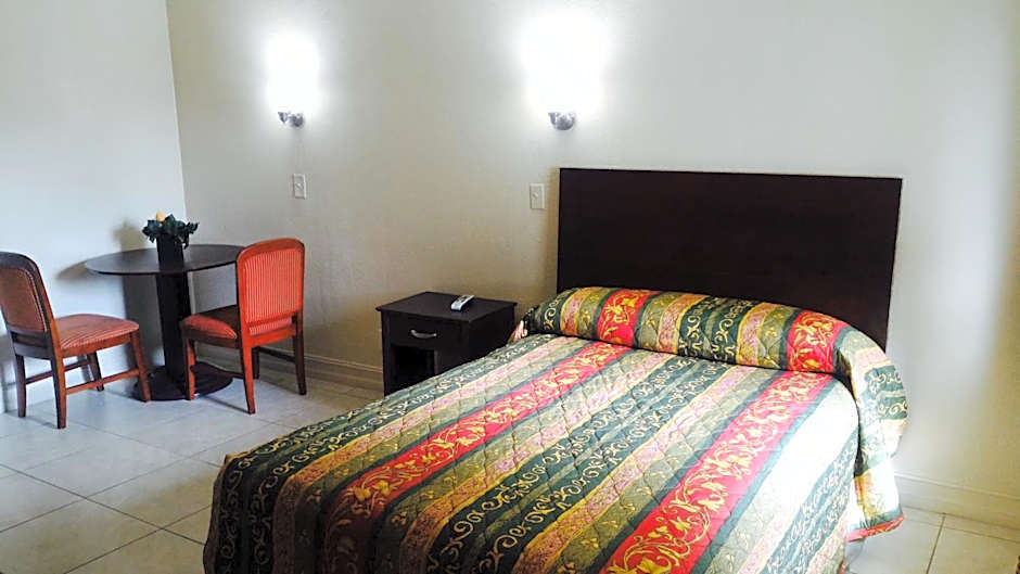 Sunset Inn- Fort Pierce, FL