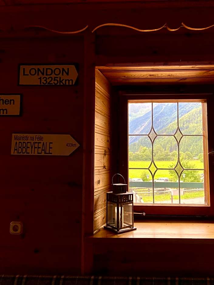 Hotel Wildrose