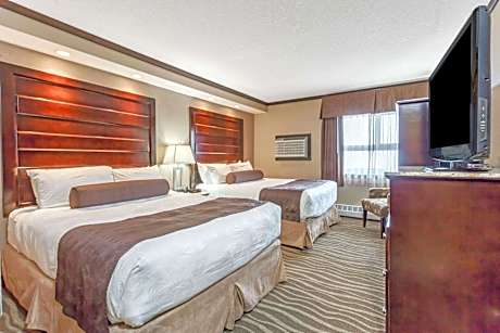 Deluxe Business Queen Room with Two Queen Beds - Non-Smoking