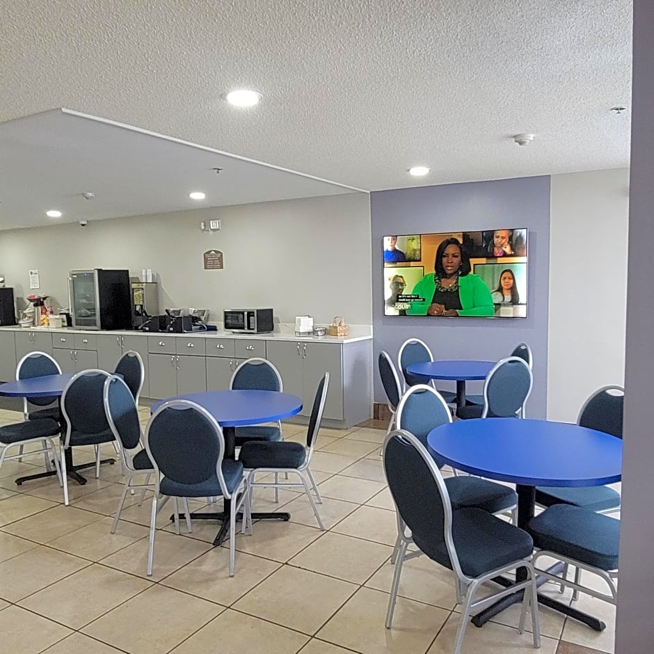 Microtel Inn & Suites by Wyndham Gardendale