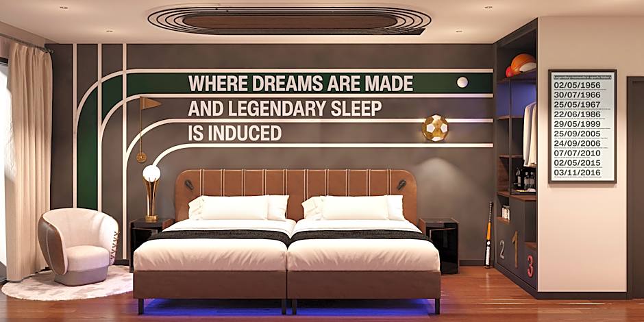 Photo 1 of 2 of hall of fame room (3 ad + 1 ch)