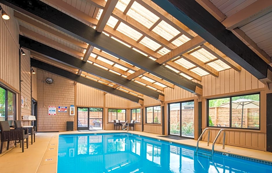 The Tamarack Lodge
