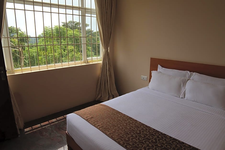 ACK Palacce Inn - Yercaud