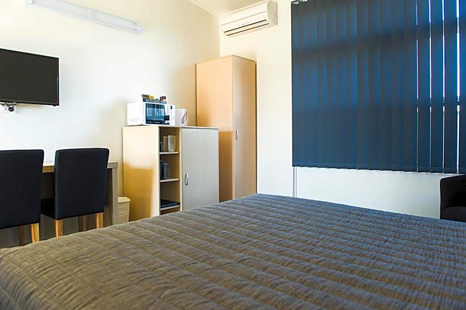 Cherry Blossom Motor Inn