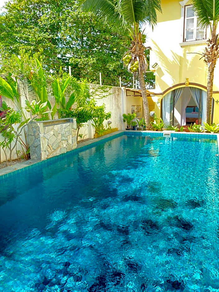 Casugria Dutch Residence 1810