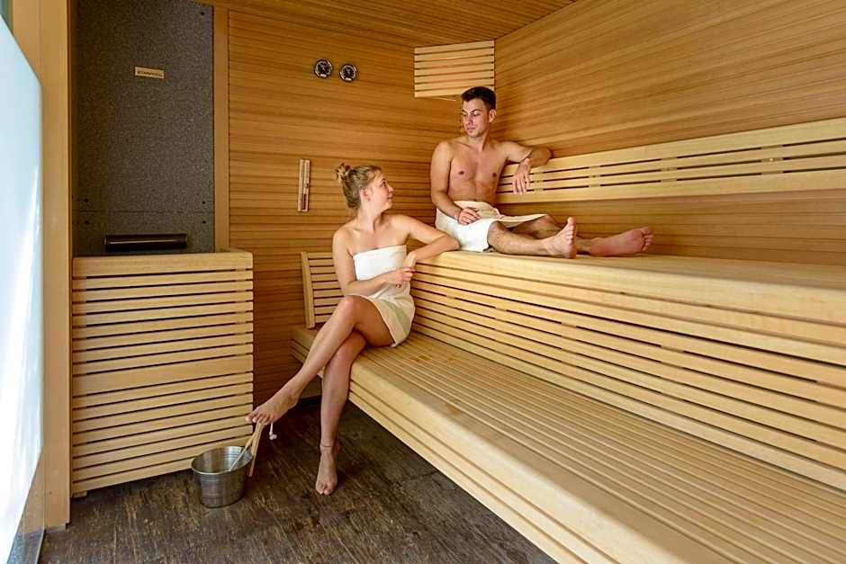 Hotel Baia Azzurra - Lake Front