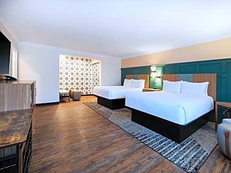 Premium Queen Room with Two Queen Beds - Pet Friendly