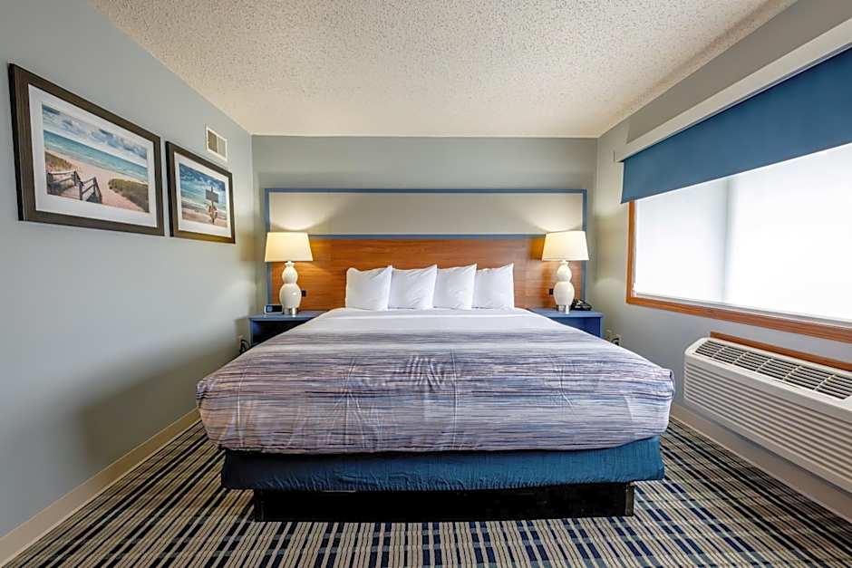 AmericInn by Wyndham Sturgeon Bay