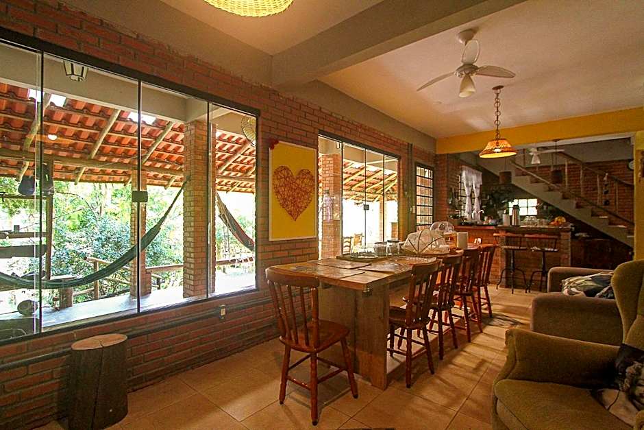 Suíte com cachoeira no quintal