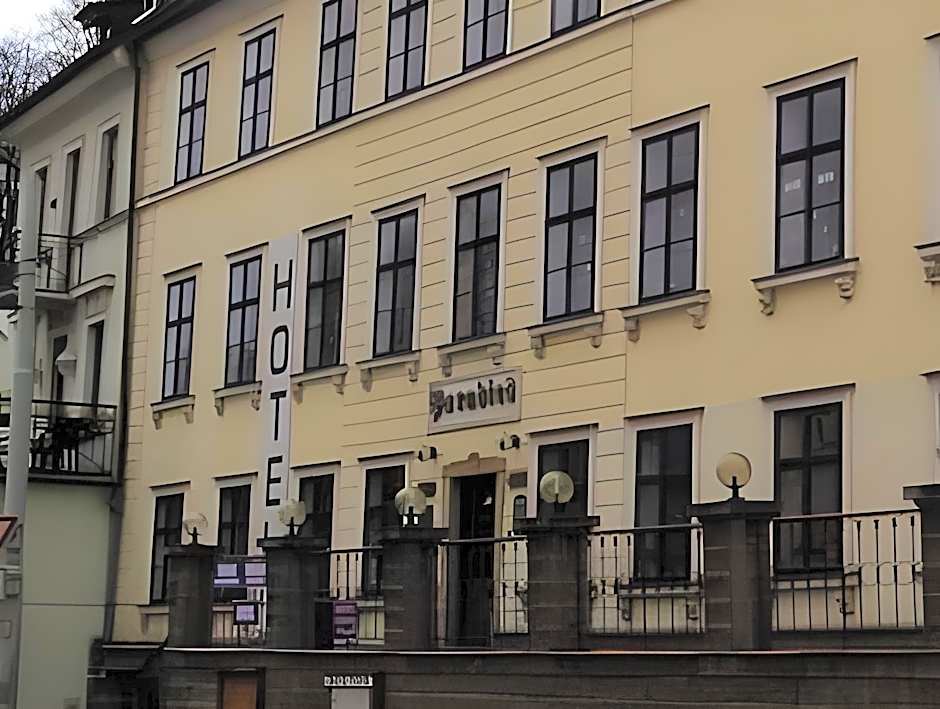 Hotel Paradies