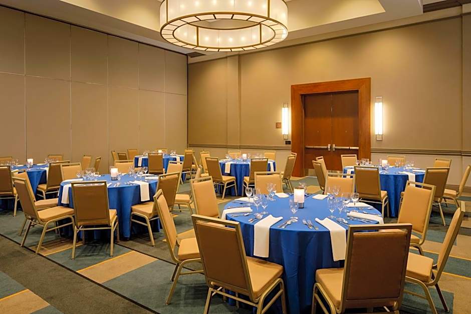 DoubleTree By Hilton Hotel Pittsburgh - Cranberry