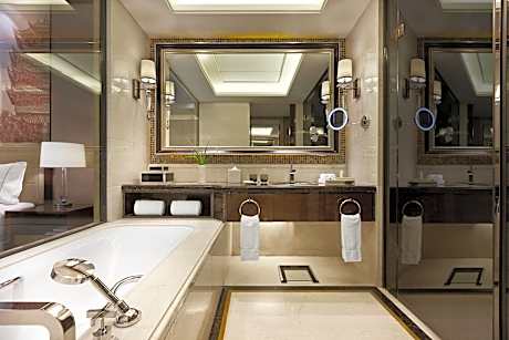 Room, 1 King Bed, City View