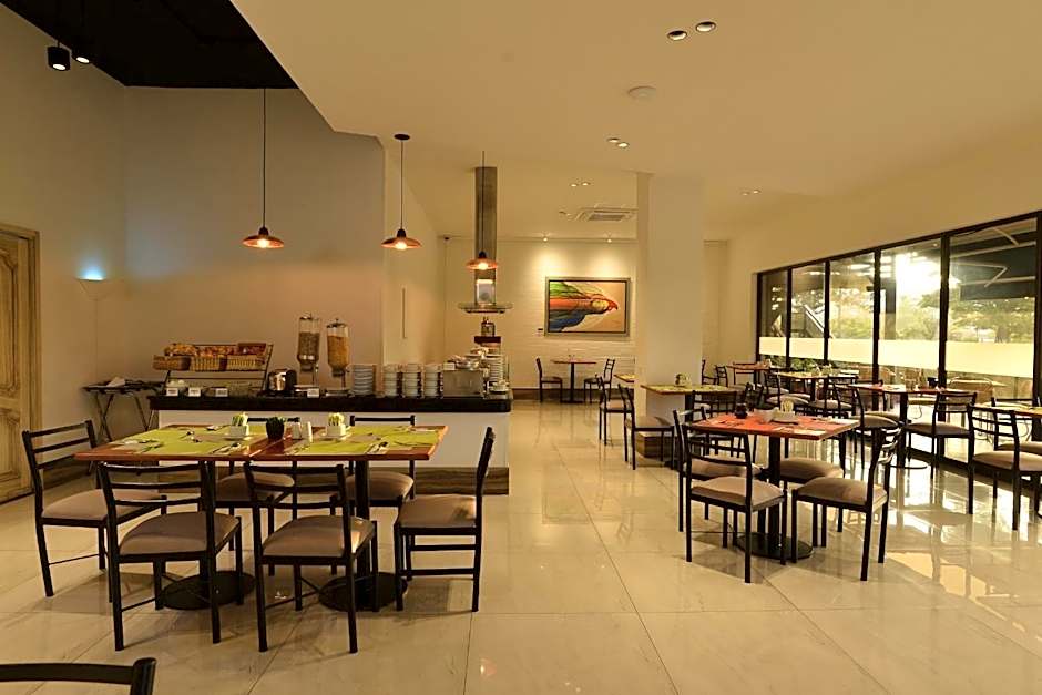 Torre de Cali Plaza Hotel