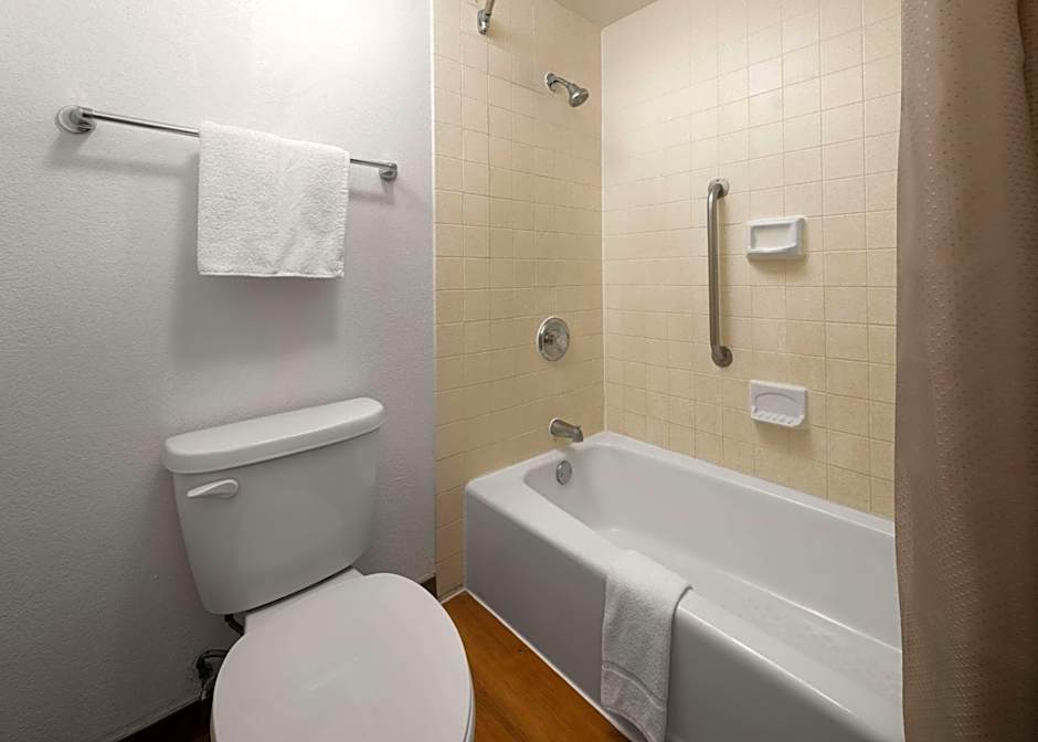 Motel 6-San Simeon, CA - Hearst Castle Area