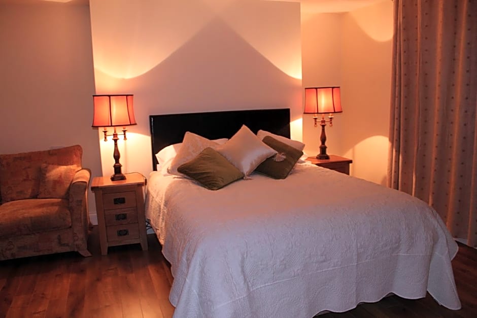 The Twelve Oaks