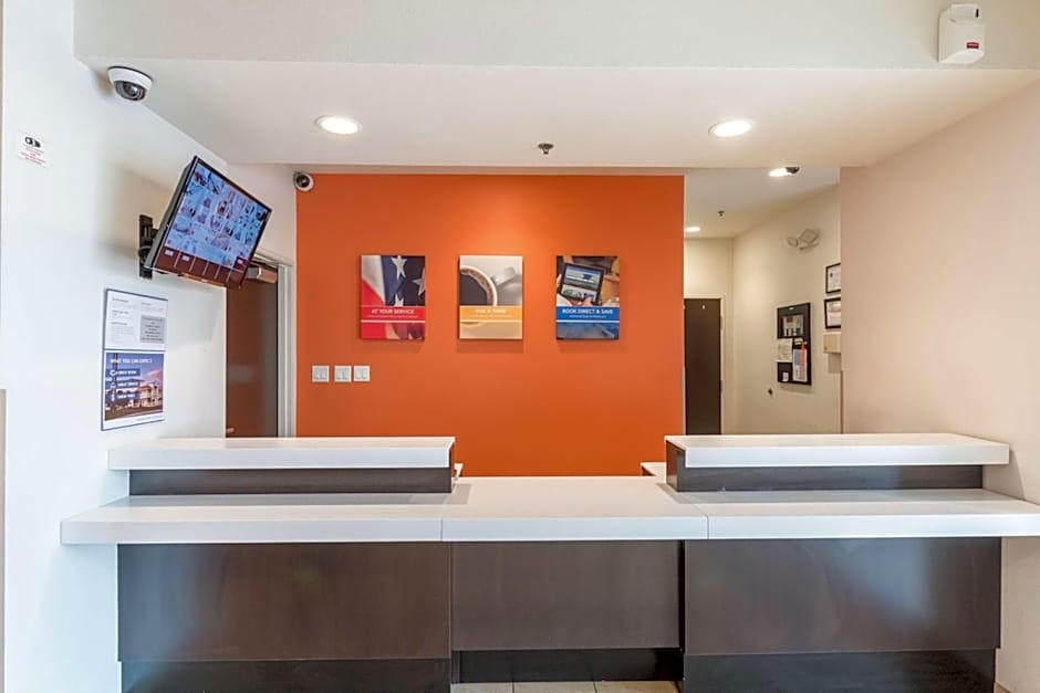 Motel 6-Laredo, TX - Airport