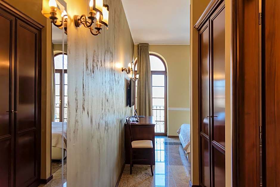 Bella & Stella rooms