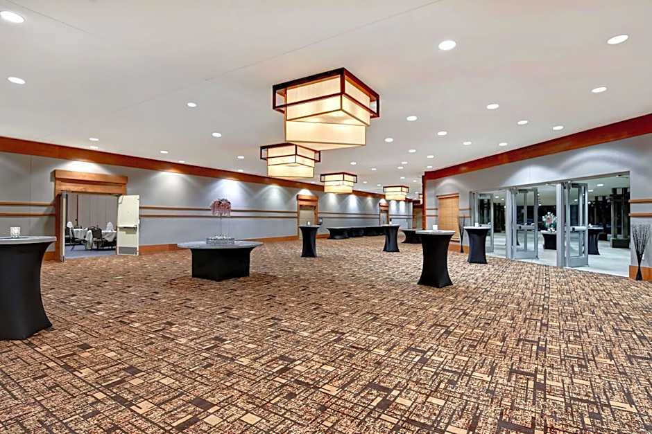 DoubleTree By Hilton Phoenix- Tempe