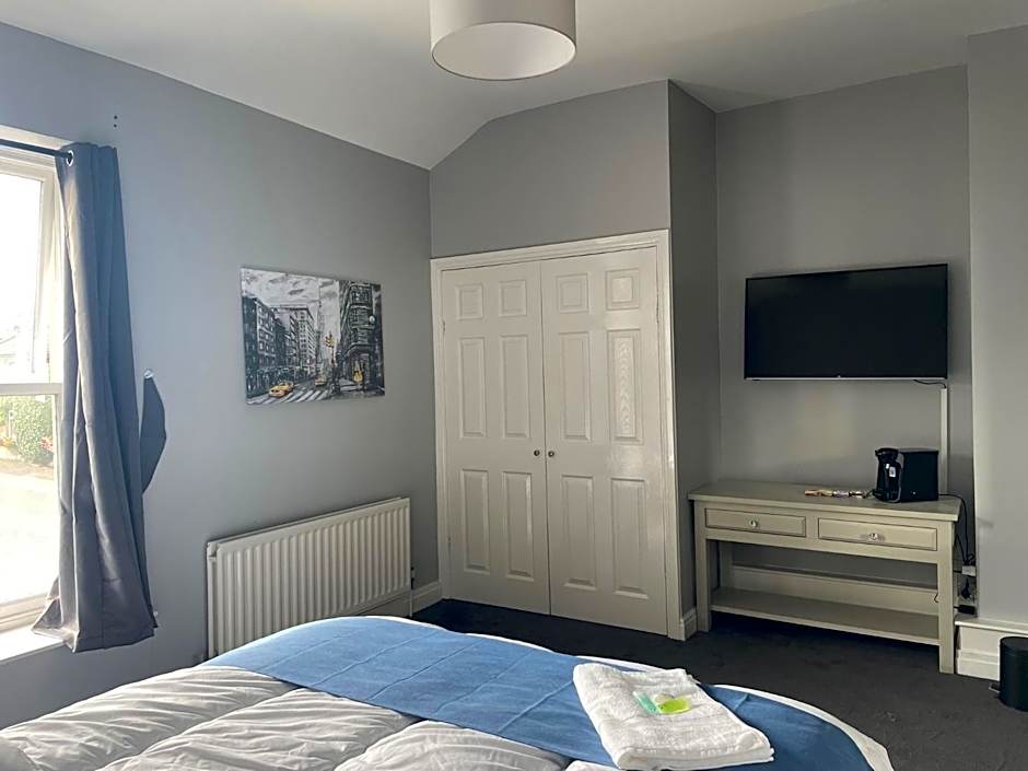 Feildens Arms & Hotel