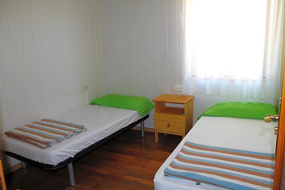 La Bodega Del Camino aka Albergue On TheLe