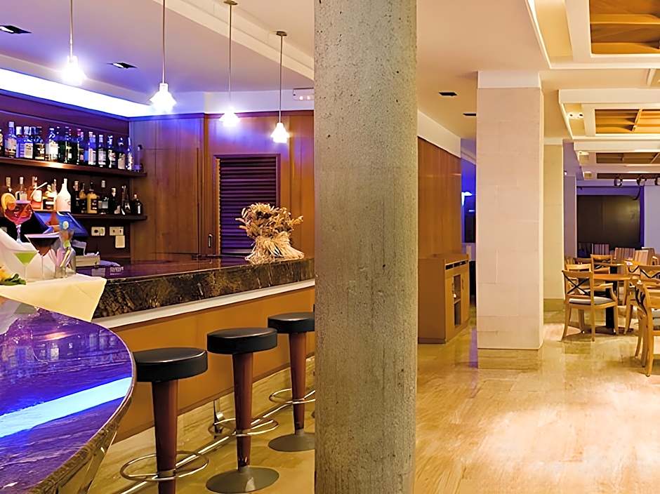 Azuline Hotel - Apartamento Rosamar