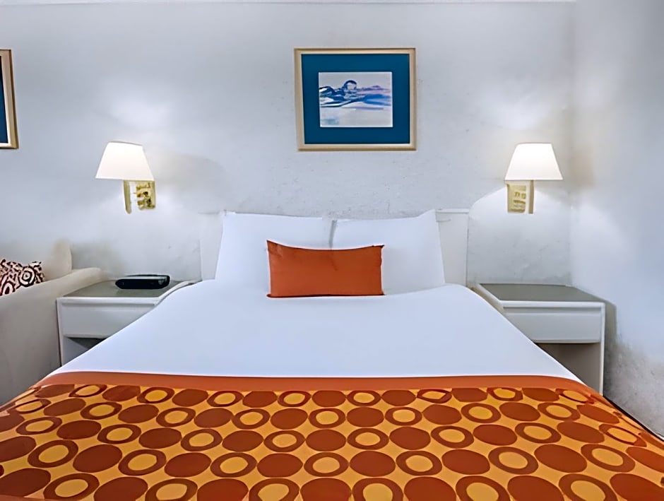 Travelodge by Wyndham Windsor