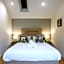 King Deluxe Ensuite with Courtyard View - Venn