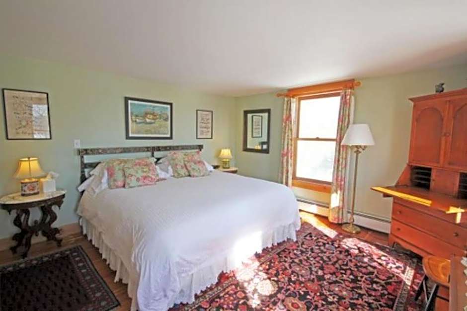 Highland Lake Inn