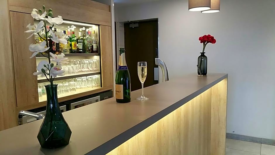 The Originals City Hôtel Marseille Aéroport