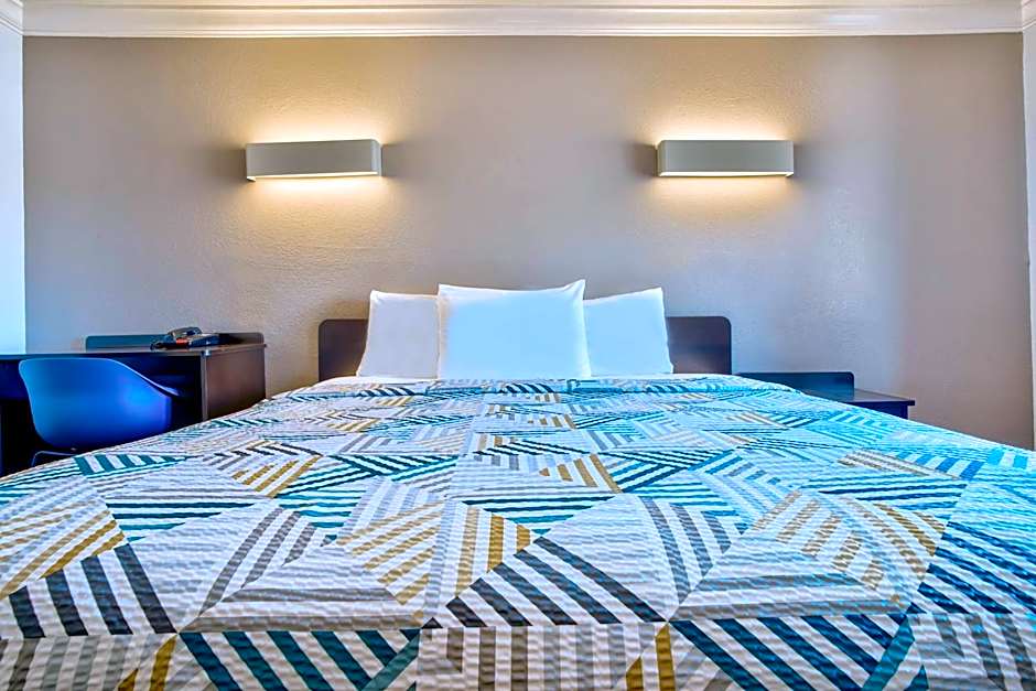 Motel 6-Menifee, CA