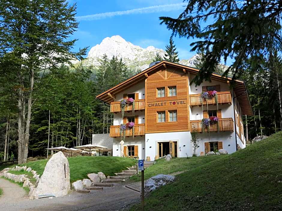 Chalet Tovel - Mountain Lake